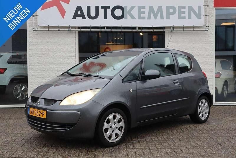 Grijs Occasion 2006 Mitsubishi Colt Hatchback | € 700 (Super prijs) - Afbeelding 1/4