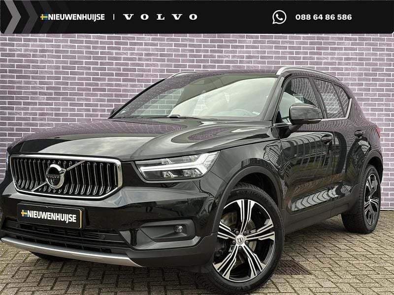 Zwart Gebruikt 2020 Volvo XC40 Inscription SUV | € 29.894 (Goede deal) - Afbeelding 1/3