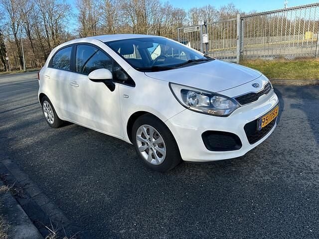 Occasion Kia Rio Comfort 86 PK (63 kW) 2012 Wit Hatchback