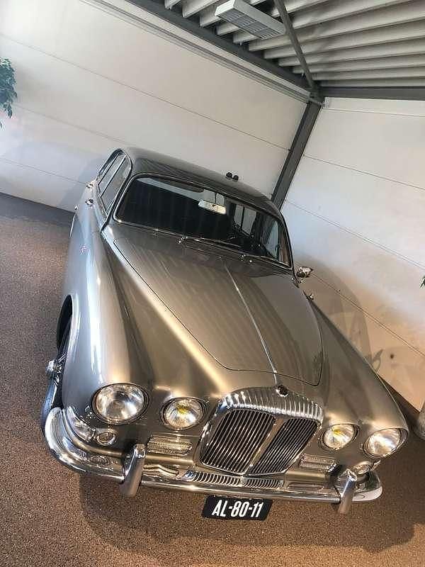 Grijs Occasion 1967 Daimler Sovereign Sedan | € 29.950 - Afbeelding 1/4