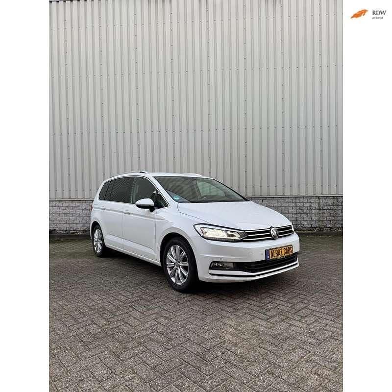 Wit Gebruikt 2017 VW Touran Highline MPV | € 17.650 (Goede deal) - Afbeelding 1/4