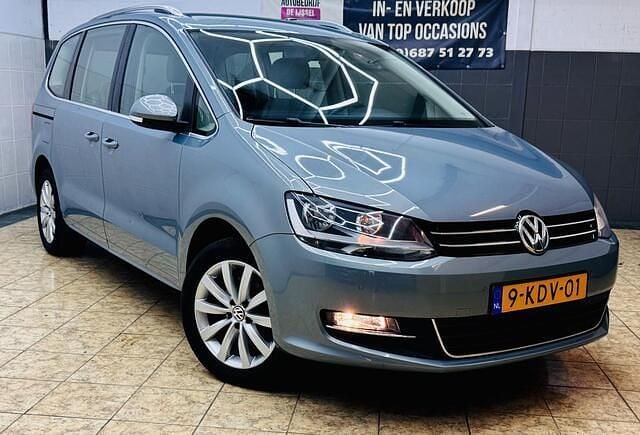 Grijs Gebruikt 2013 VW Sharan Highline MPV | € 10.450 (Super prijs) - Afbeelding 1/4