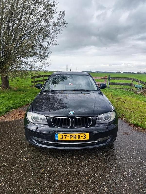 Gebruikt 2011 BMW 118 Hatchback | € 3.250 - Afbeelding 1/4