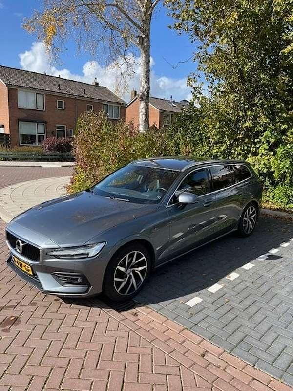 Grijs Gebruikt 2019 Volvo V60 Pro Stationwagen | € 23.750 (Goede deal) - Afbeelding 1/4