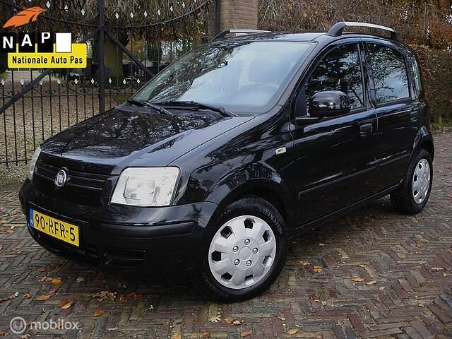 Zwart Gebruikt 2011 Fiat Panda Hatchback | € 2.498 (Eerlijke prijs) - Afbeelding 1/4