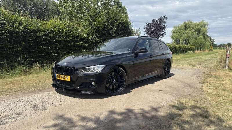 Zwart Gebruikt 2014 BMW 330 M Performance Stationwagen | € 19.500 - Afbeelding 1/4