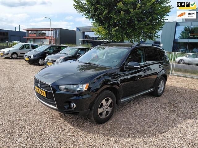 Zwart Gebruikt 2012 Mitsubishi Outlander Edition SUV | € 5.750 (Super prijs) - Afbeelding 1/4