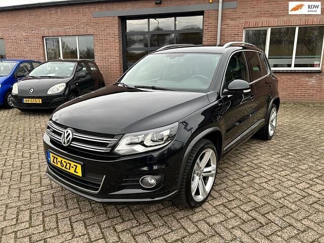 Zwart Occasion 2015 VW Tiguan R-line Edition SUV | € 9.950 (Goede deal) - Afbeelding 1/4