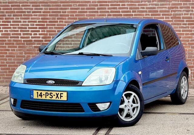 Blauw Gebruikt 2004 Ford Fiesta Futura Hatchback | € 995 (Super prijs) - Afbeelding 1/4