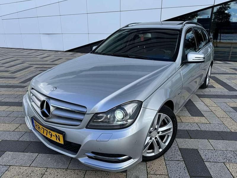 Grijs Gebruikt 2012 Mercedes C220 Stationwagen | € 10.000 - Afbeelding 1/4