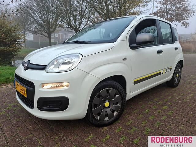Wit Gebruikt 2014 Fiat Panda Young Hatchback | € 3.450 (Goede deal) - Afbeelding 1/4