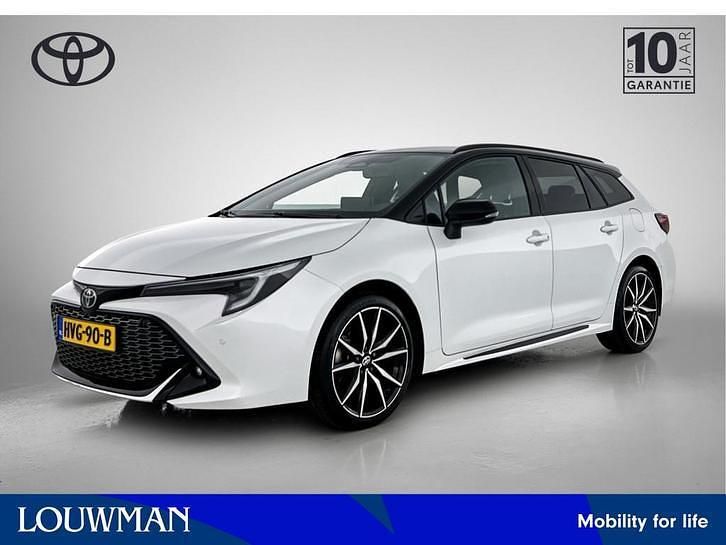 Wit Gebruikt 2023 Toyota Corolla Sport Stationwagen | € 32.895 (Eerlijke prijs) - Afbeelding 1/4