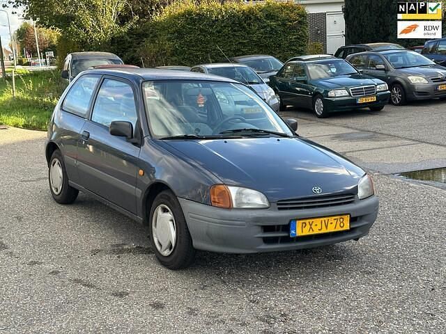 Blauw Gebruikt 1996 Toyota Starlet Hatchback | € 1.499 (Eerlijke prijs) - Afbeelding 1/4