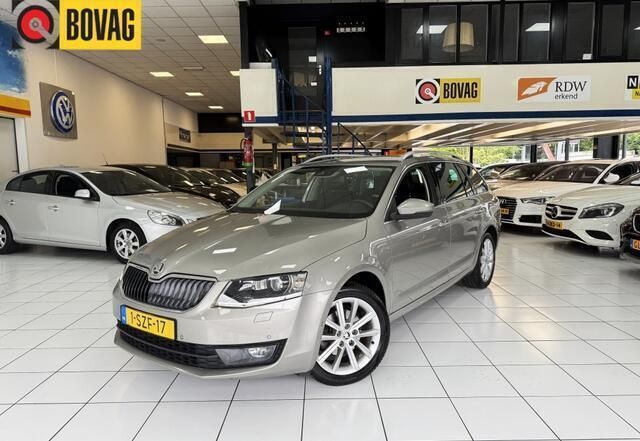 Beige Gebruikt 2014 Skoda Octavia Elegance Stationwagen | € 10.950 (Iets duurder) - Afbeelding 1/4