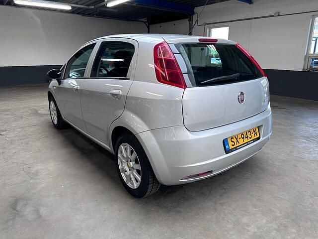 Occasion Fiat Grande Punto 65 PK (47 kW) 2010 Grijs (metallic) Hatchback