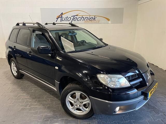 Zwart Gebruikt 2007 Mitsubishi Outlander SUV | € 4.980 (Goede deal) - Afbeelding 1/4
