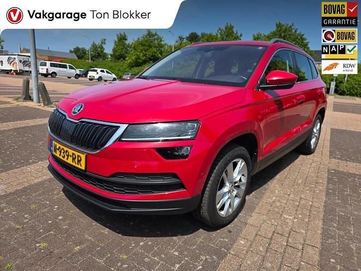 Rood Occasion 2022 Skoda Karoq Business Line SUV | € 23.495 (Goede deal) - Afbeelding 1/4