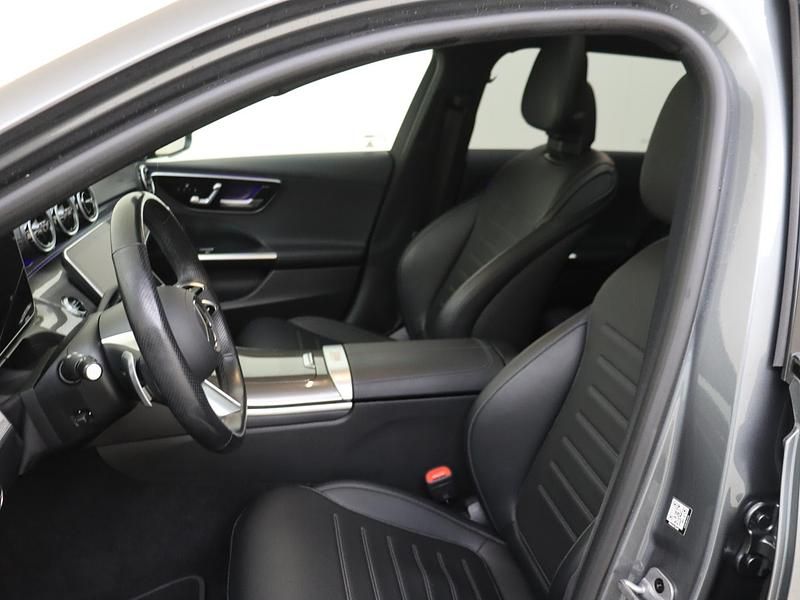 Occasion Mercedes C300 AMG line 313 PK (230 kW) 2024 Grijs Stationwagen