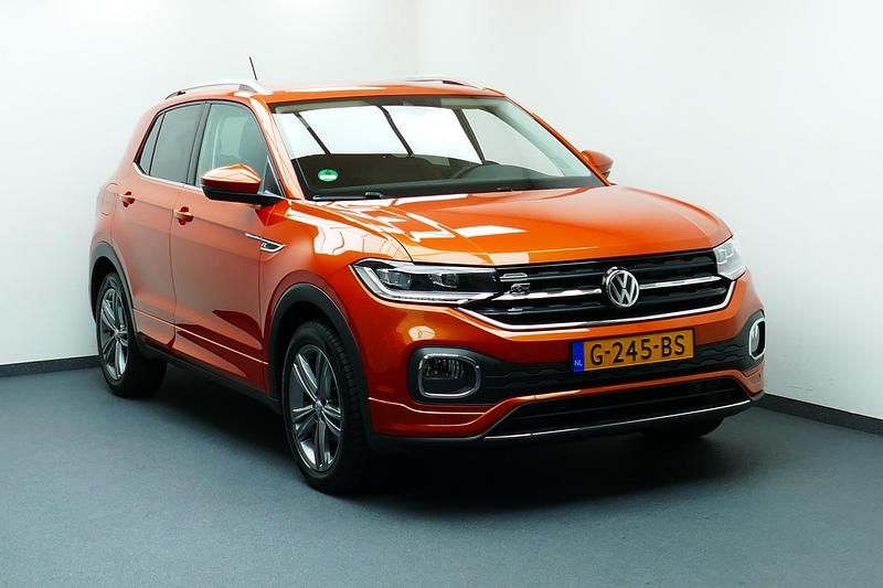 Oranje Occasion 2019 VW T-Cross Style SUV | € 21.444 - Afbeelding 1/4