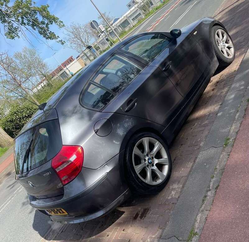 Grijs Gebruikt 2007 BMW 118 Hatchback | € 3.250 (Super prijs) - Afbeelding 1/4