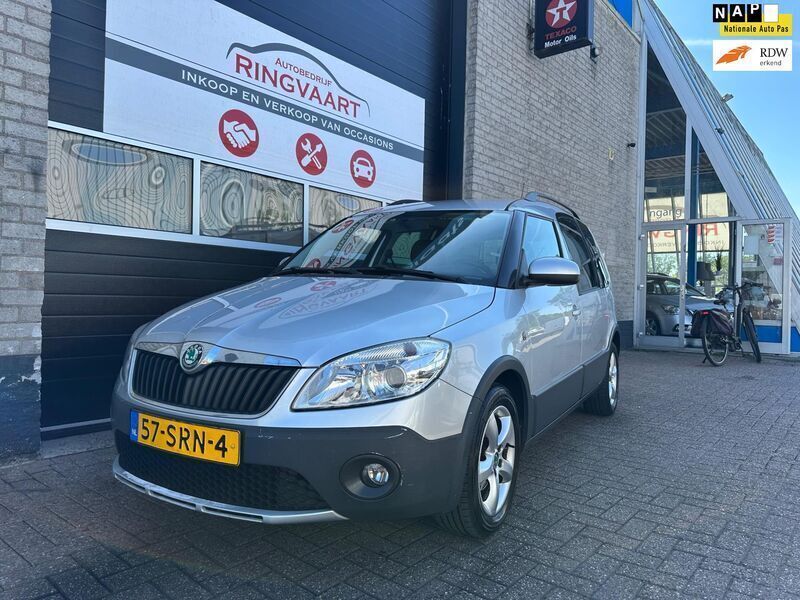 Grijs Gebruikt 2011 Skoda Roomster Tour Stationwagen | € 2.749 (Eerlijke prijs) - Afbeelding 1/4