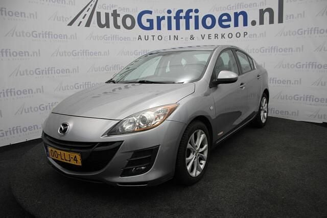 Grijs Occasion 2010 Mazda 3 Sedan | € 4.490 (Eerlijke prijs) - Afbeelding 1/4