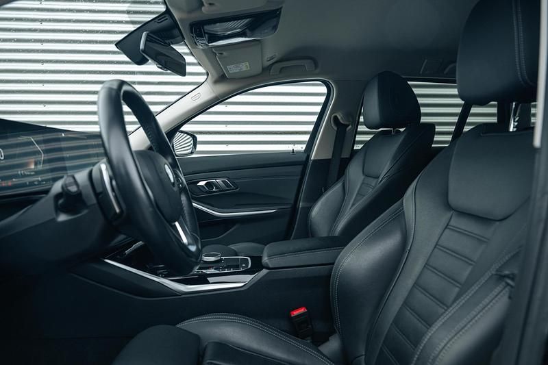 Occasion BMW 320 Comfort Edition 184 PK (135 kW) 2023 Zwart Stationwagen