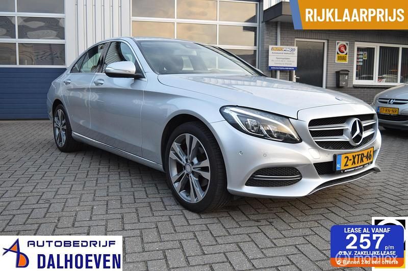 Grijs Gebruikt 2014 Mercedes C180 Sedan | € 15.850 (Eerlijke prijs) - Afbeelding 1/4