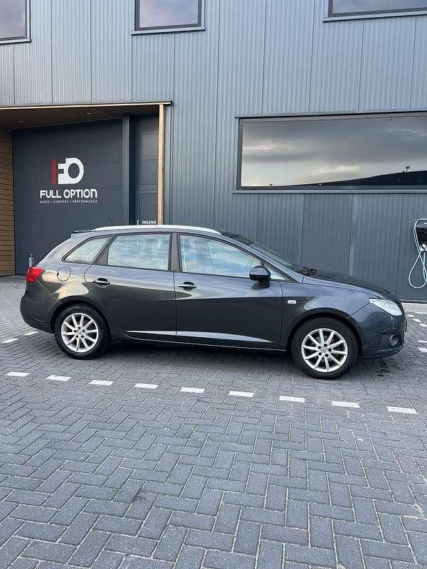 Grijs Gebruikt 2011 Seat Ibiza ST Copa Stationwagen | € 2.150 (Goede deal) - Afbeelding 1/4