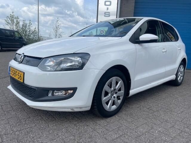 Wit Gebruikt 2013 VW Polo Hatchback | € 1.500 (Super prijs) - Afbeelding 1/4