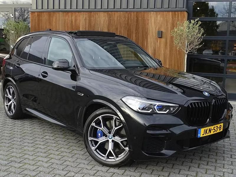 Zwart Occasion 2022 BMW X5 M Sport SUV | € 64.995 (Iets duurder) - Afbeelding 1/4