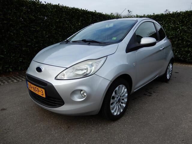 Grijs Gebruikt 2010 Ford Ka Titanium X Hatchback | € 4.450 (Duur) - Afbeelding 1/4