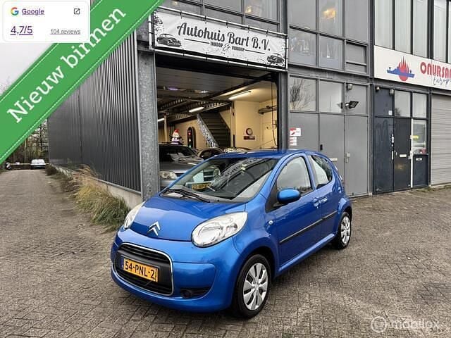 Blauw (metallic) Gebruikt 2011 Citroën C1 Exclusive Hatchback | € 2.999 (Goede deal) - Afbeelding 1/4