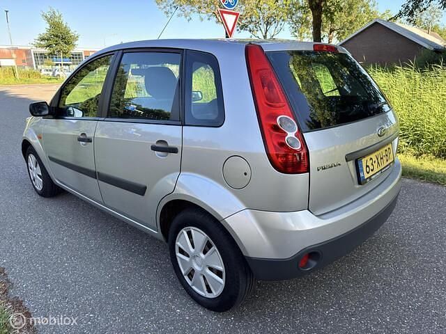 Occasion Ford Fiesta Cool & Sound Edition 69 PK (50 kW) 2007 Grijs Hatchback