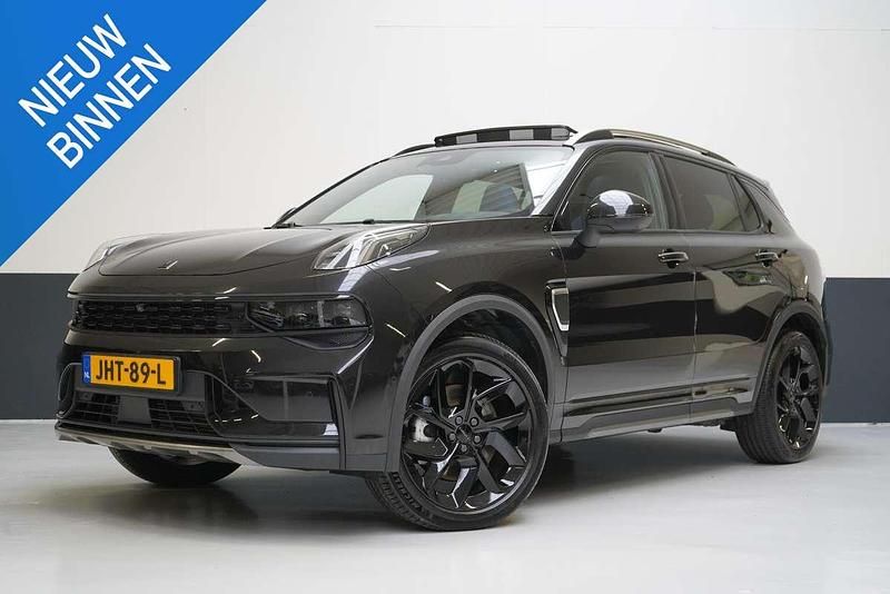Zwart Gebruikt 2023 Lynk & Co 01 SUV | € 27.495 (Eerlijke prijs) - Afbeelding 1/4