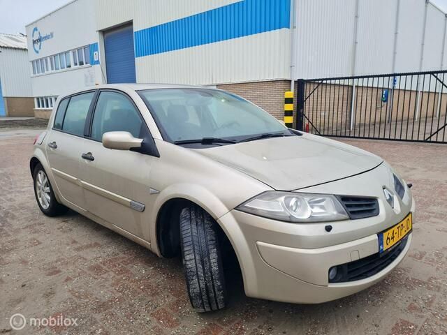 Beige Gebruikt 2007 Renault Mégane II Hatchback | € 1.499 - Afbeelding 1/4