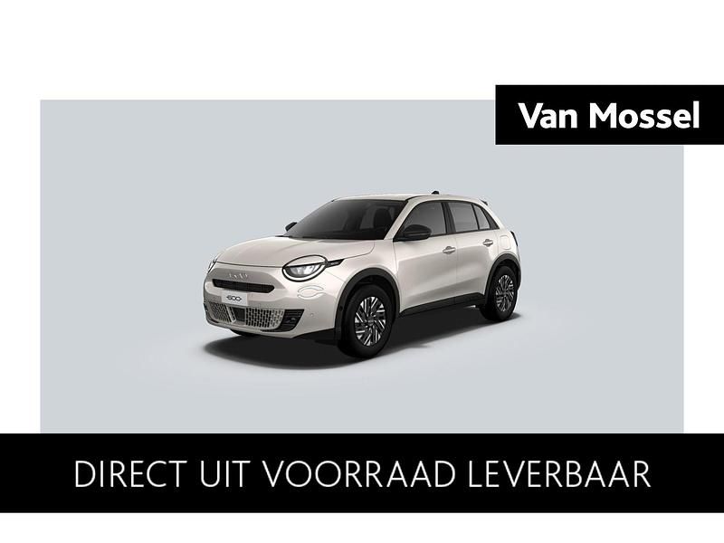 Rood Nieuw 2025 Fiat 600 Urban SUV | € 30.090 (Goede deal) - Afbeelding 1/4
