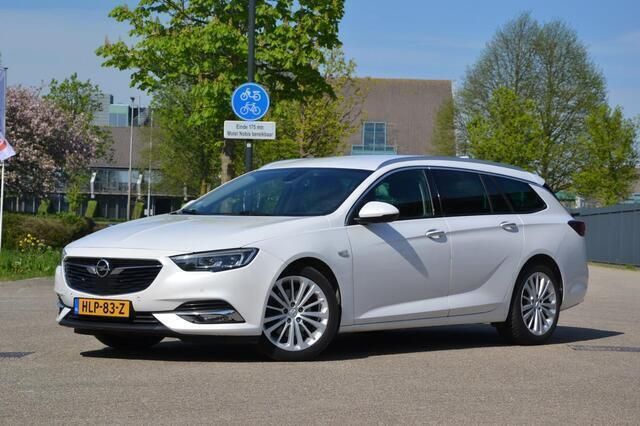 Wit Gebruikt 2018 Opel Insignia Innovation Stationwagen | € 17.250 (Eerlijke prijs) - Afbeelding 1/4