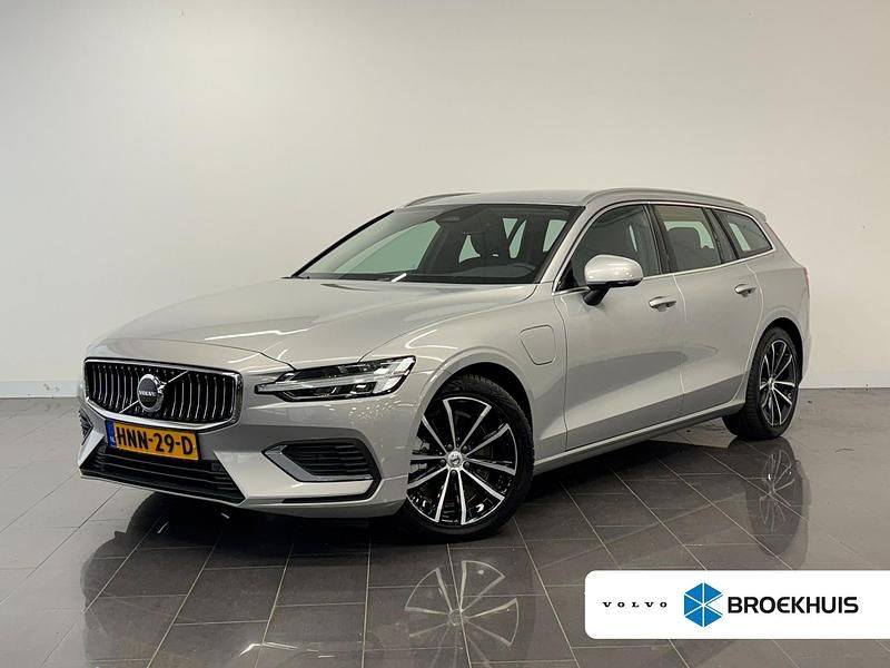Grijs Occasion 2025 Volvo V60 Stationwagen | € 41.945 (Goede deal) - Afbeelding 1/4