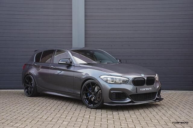Grijs Gebruikt 2018 BMW M140 M Sport Hatchback | € 42.500 (Iets duurder) - Afbeelding 1/4