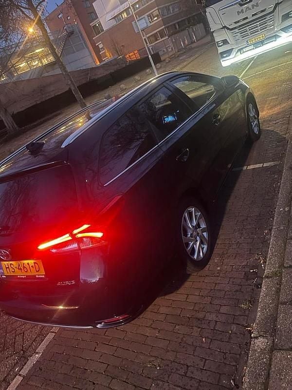 Occasion 2015 Toyota Auris Stationwagen | € 10.999 (Goede deal) - Afbeelding 1/4