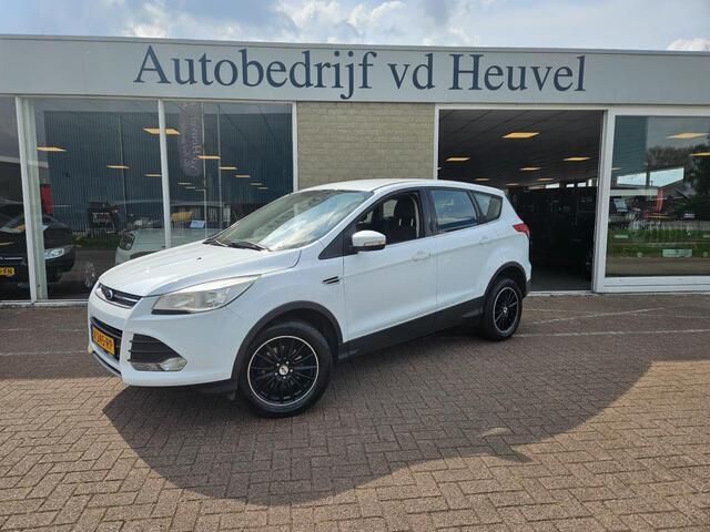 Wit Gebruikt 2013 Ford Kuga SUV | € 11.950 (Eerlijke prijs) - Afbeelding 1/4