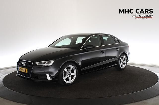 Zwart Occasion 2019 Audi A3 Design Sedan | € 20.900 (Goede deal) - Afbeelding 1/4
