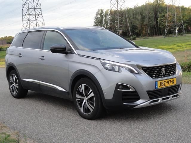 Grijs Gebruikt 2017 Peugeot 5008 GT-line SUV | € 16.995 (Goede deal) - Afbeelding 1/4