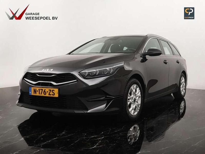 Zwart Gebruikt 2022 Kia Ceed Sportswagon Stationwagen | € 16.950 (Goede deal) - Afbeelding 1/3