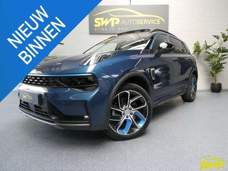 Blauw, metallic lak Gebruikt 2023 Lynk & Co 01 SUV | € 26.950 (Goede deal) - Afbeelding 1/4