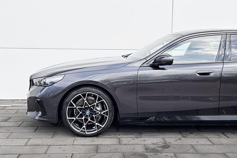 Occasion BMW i5 M Sport 250 kW (340 PK) 2025 Grijs Sedan
