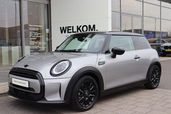 Occasion Mini Cooper Classic 136 PK (100 kW) 2024 Zilver Hatchback