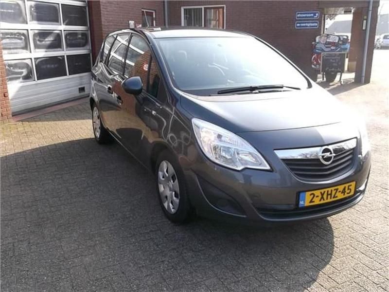 Grijs (metallic) Occasion 2012 Opel Meriva MPV | € 9.635 - Afbeelding 1/4