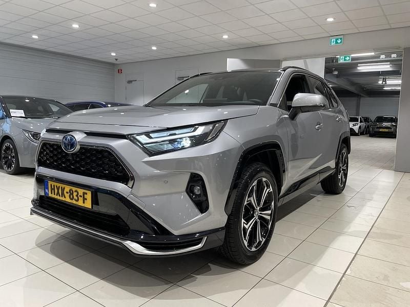 Grijs Gebruikt 2025 Toyota RAV4 Hybrid Edition SUV | € 52.950 (Eerlijke prijs) - Afbeelding 1/4